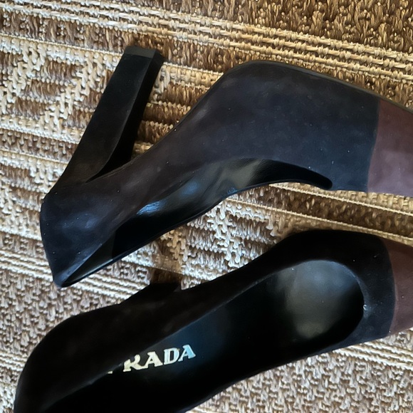 Blue and brown PRADA pumps - Picture 3 of 6